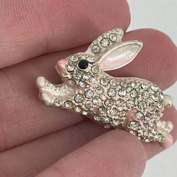 VTG Easter Rhinestone Pave Adorable Peter Cottontail Bunny Brooch - Picture 10 of 11